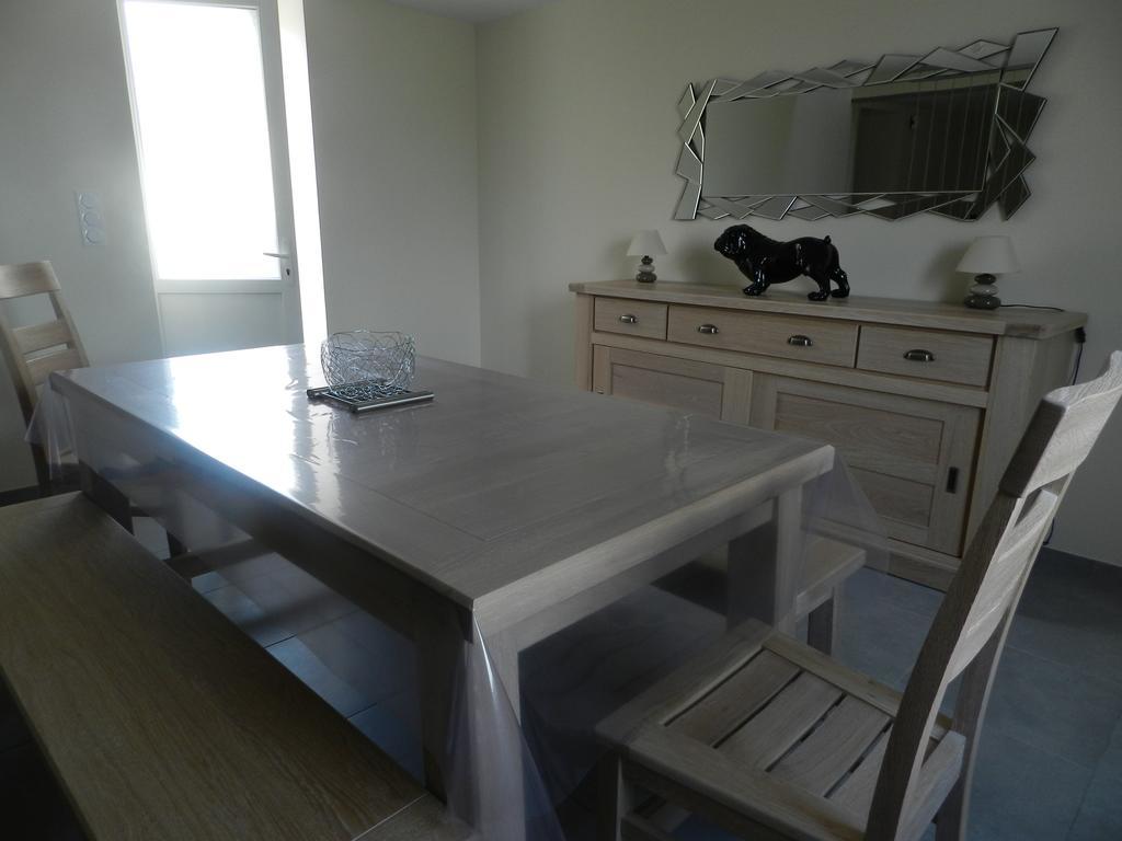 Gite Utah Saint-Laurent-sur-Mer Δωμάτιο φωτογραφία